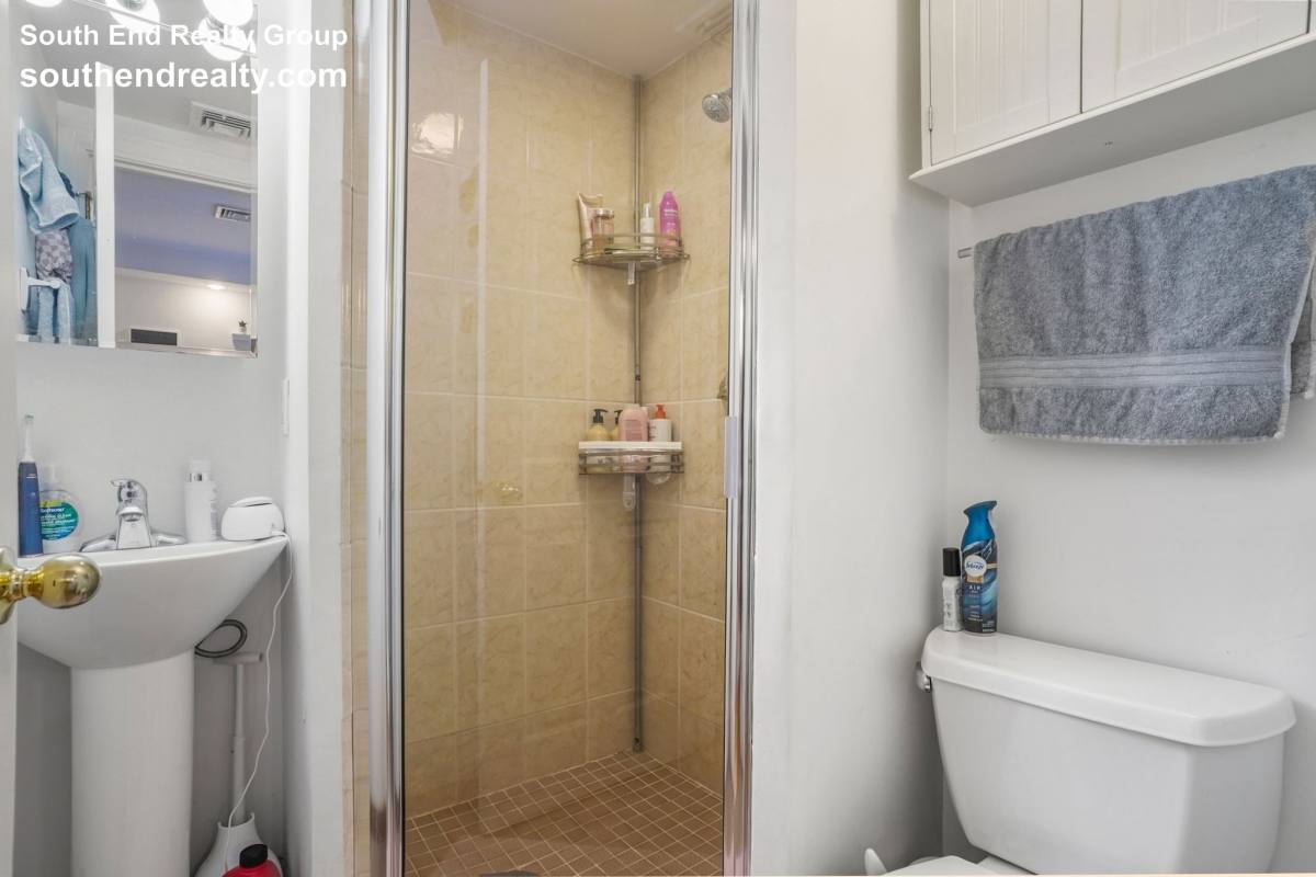 Apartment for rent at 5 Dartmouth Place #1, Boston, MA 02116