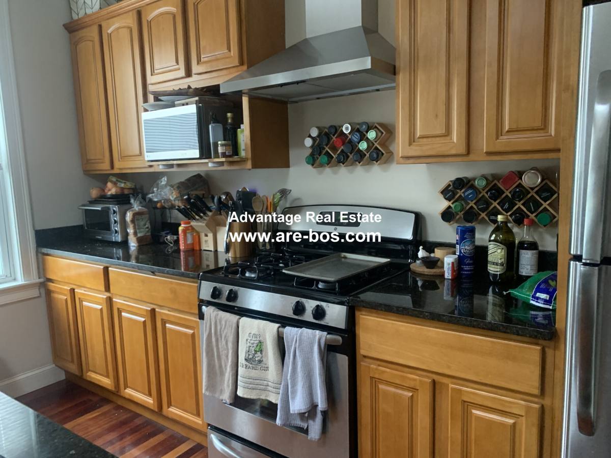 Apartment for rent at 113 Fifth St, Cambridge, MA 02141
