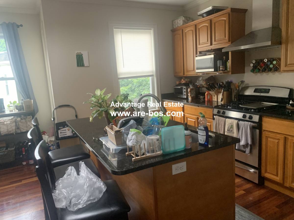 Apartment for rent at 113 Fifth St, Cambridge, MA 02141