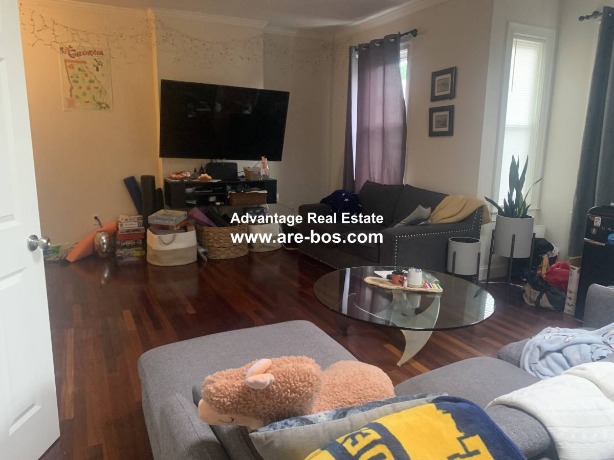 Apartment for rent at 113 Fifth St, Cambridge, MA 02141