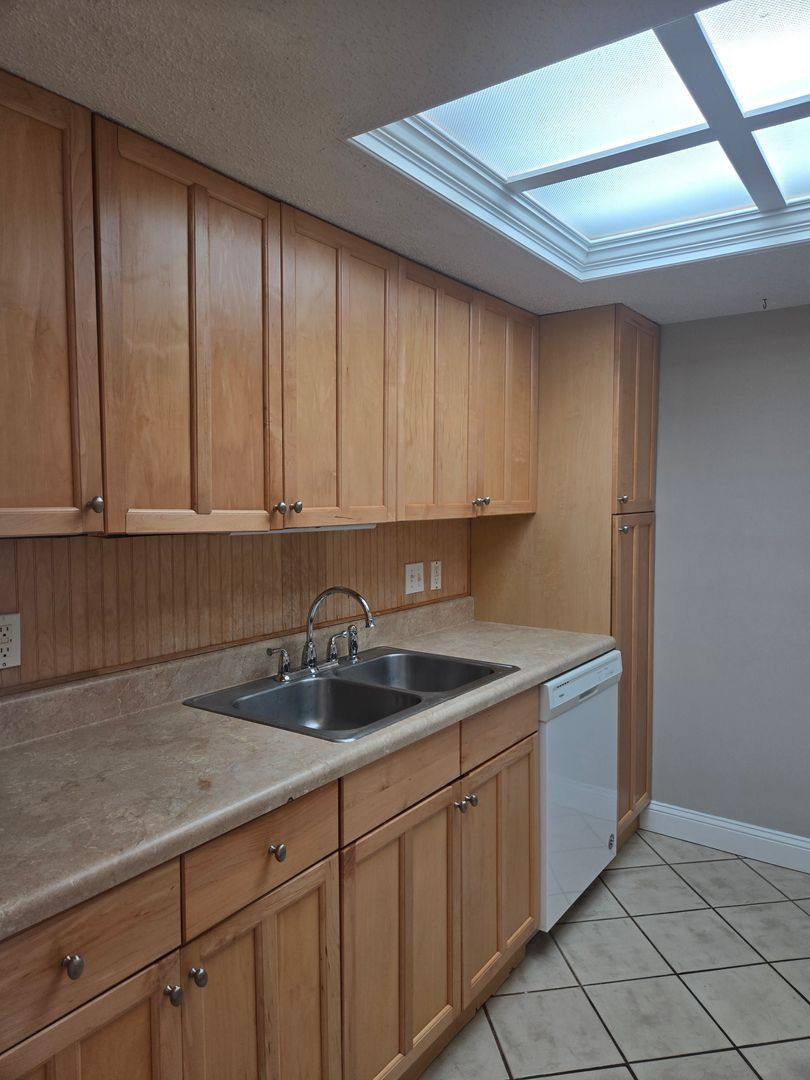 Townhouse for rent at 4503 NW 41st Place, Gainesville, FL 32606