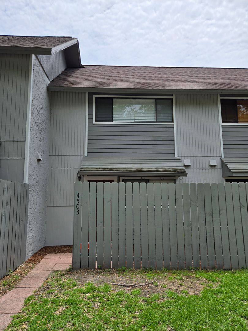 Townhouse for rent at 4503 NW 41st Place, Gainesville, FL 32606