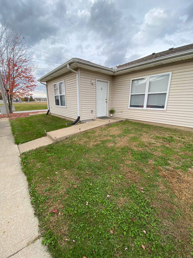 Apartment for rent at 140-146 S Gerhart Rd, California, MO 65018