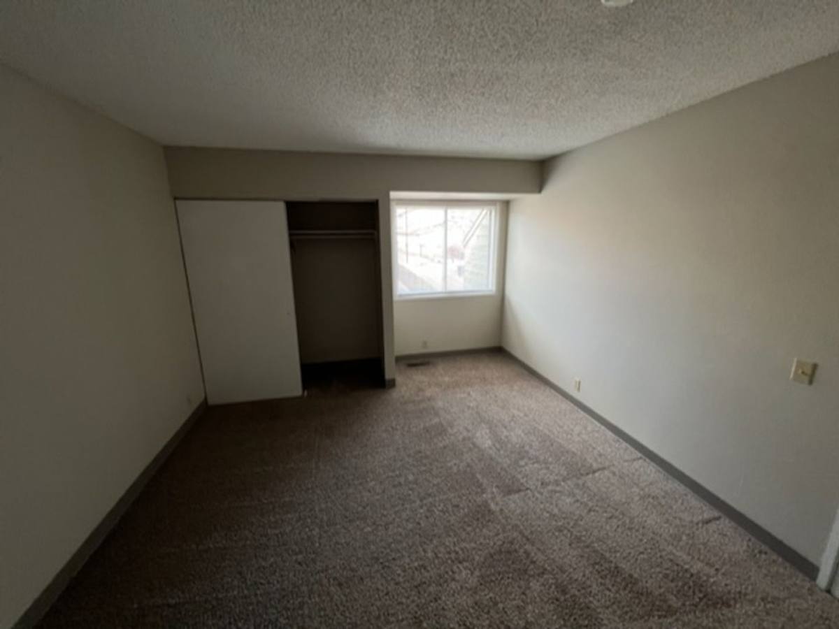 Apartment for rent at 2563 Nicholas Court E, Omaha, NE 68131
