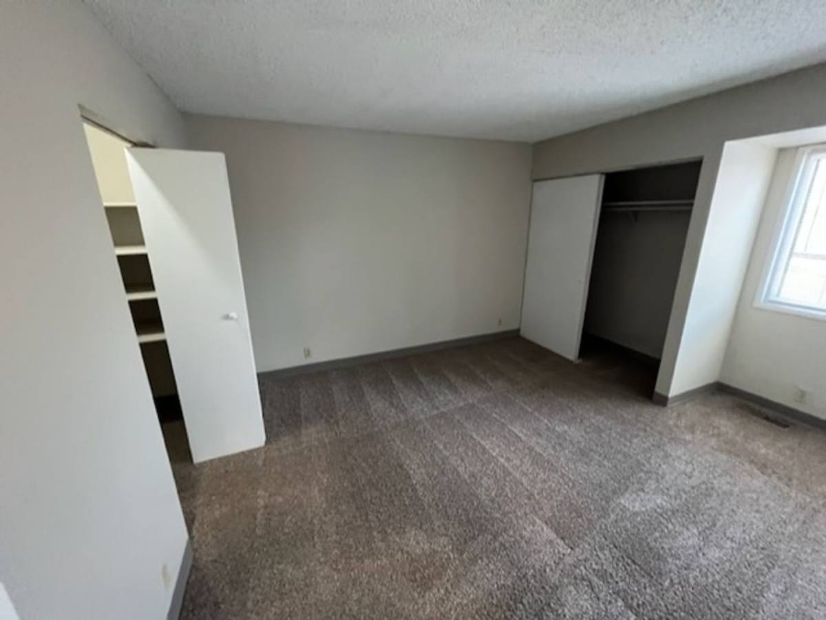 Apartment for rent at 2563 Nicholas Court E, Omaha, NE 68131