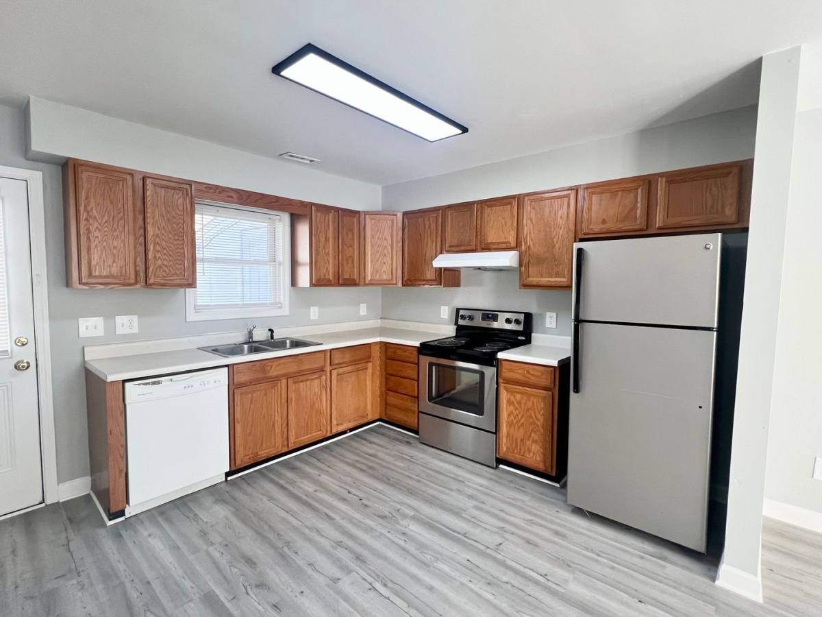 Apartment for rent at 654 Lakeside Ave, Burlington, NC 27217