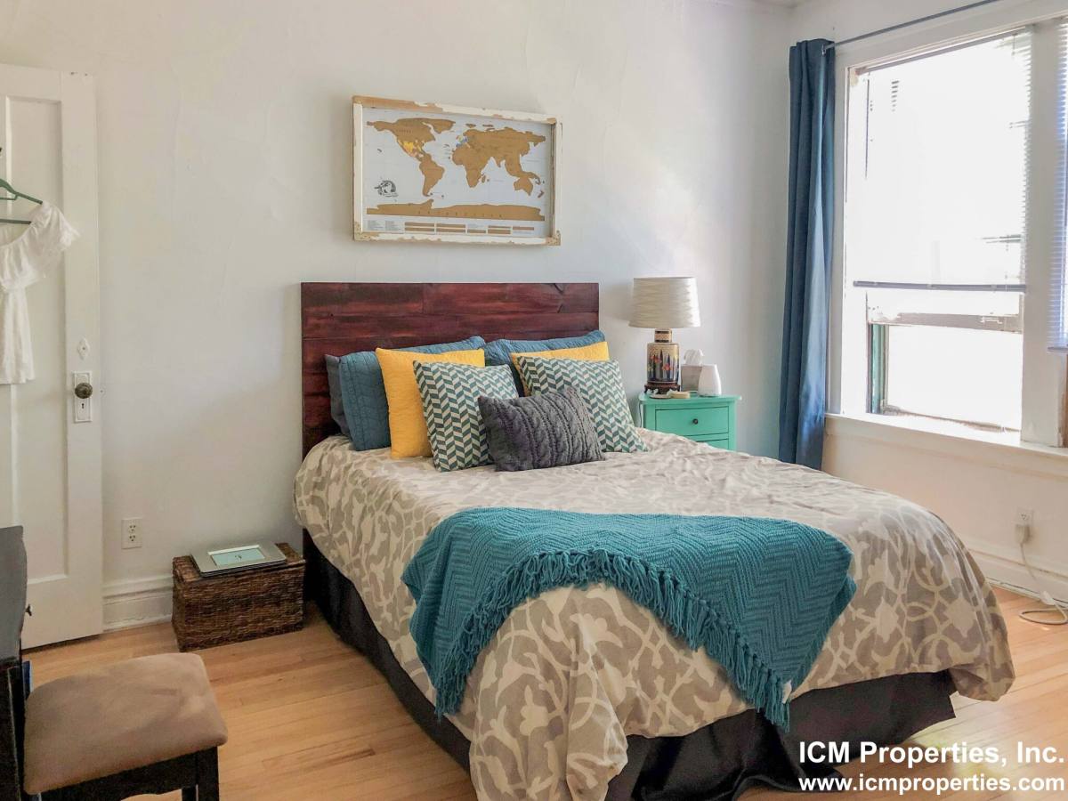 Apartment for rent at 428 W Surf St #1H, Chicago, IL 60657