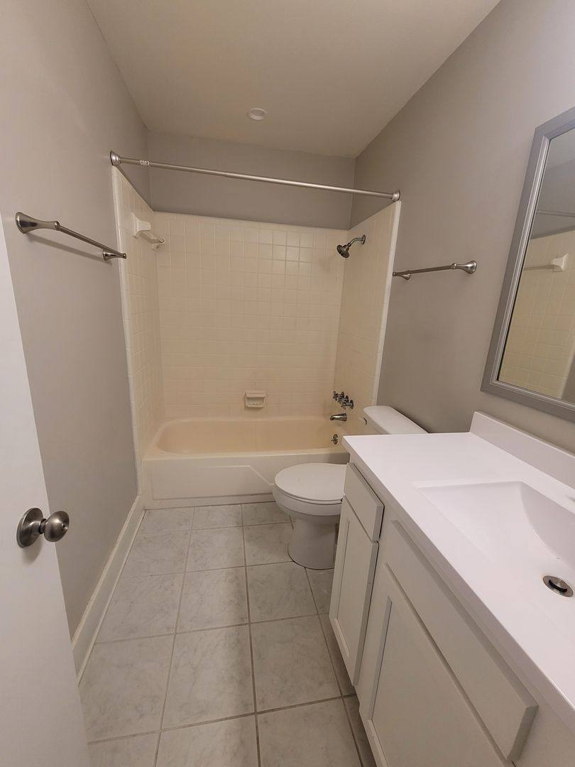 Townhouse for rent at 825 Montclair Dr, Wilmington, NC 28403