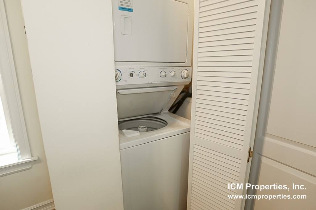 Apartment for rent at 3808 N Sheffield Ave #3816S-1W Fp, Chicago, IL 60613