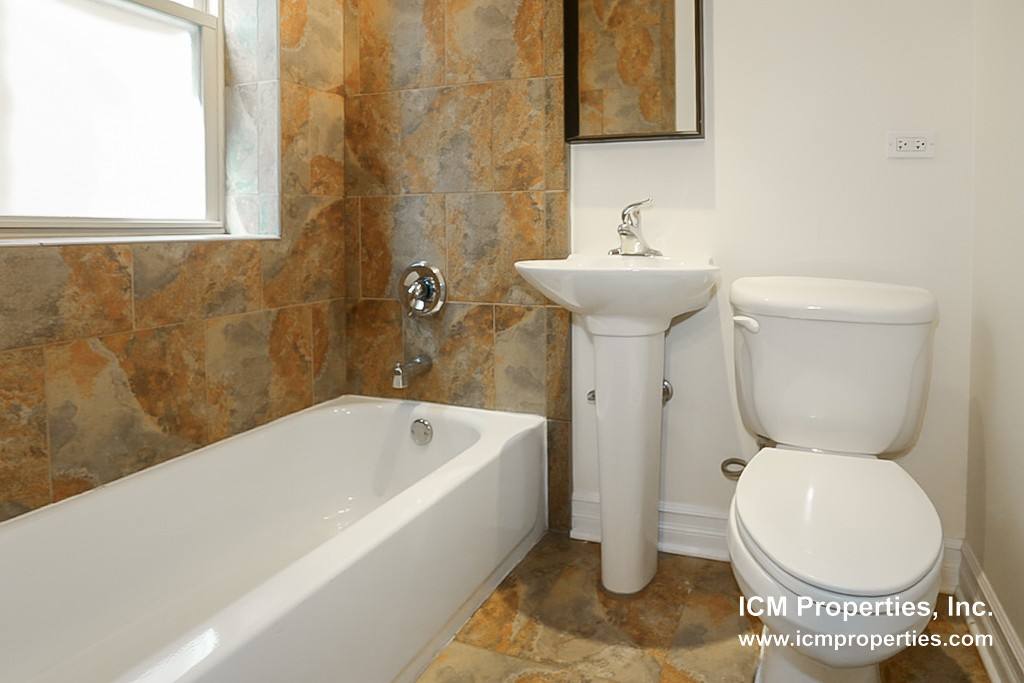 Apartment for rent at 3808 N Sheffield Ave #3816S-1W Fp, Chicago, IL 60613