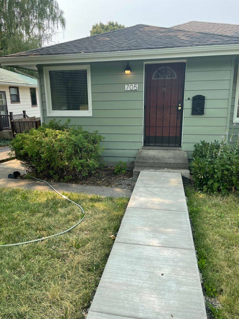 House for rent at 705 SE High St, Pullman, WA 99163