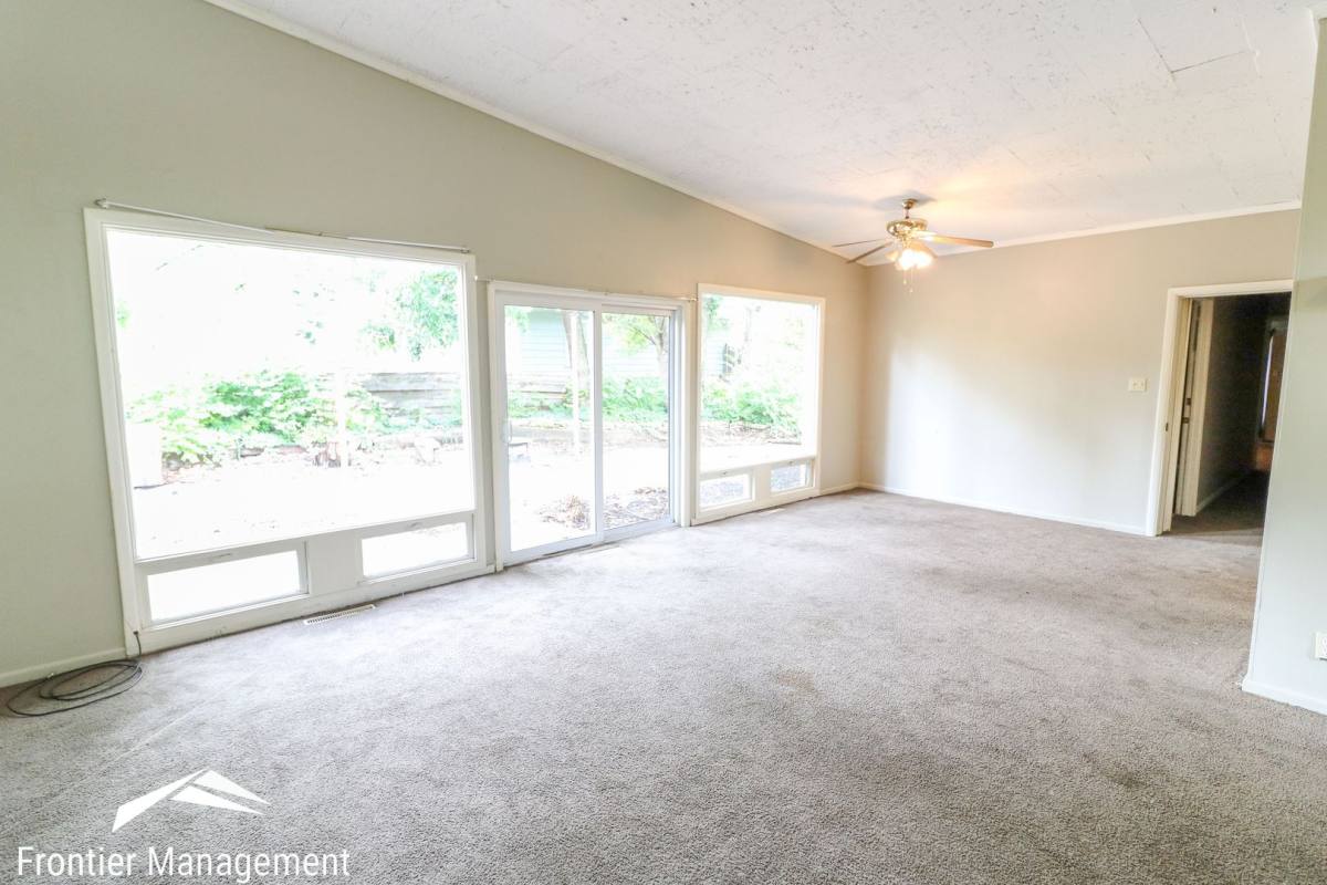 Apartment for rent at 1425 Harry Rd, Manhattan, KS 66502