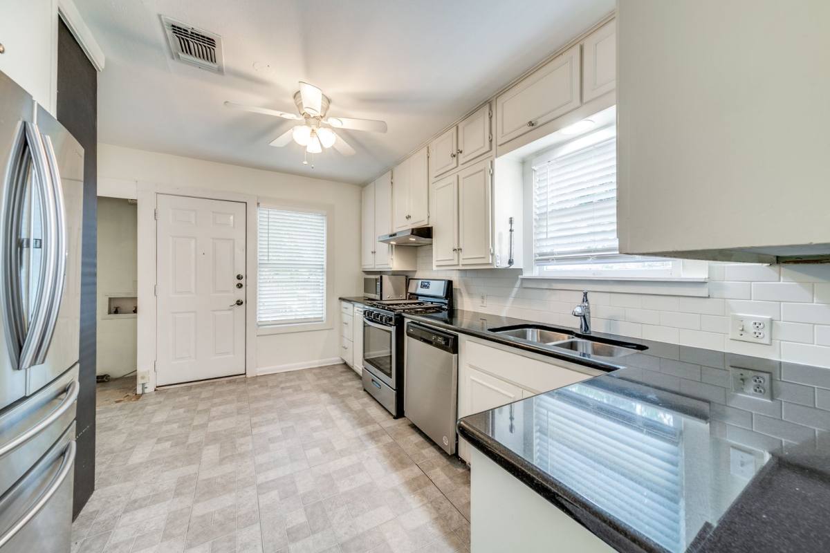 House for rent at 136 Harmon Dr, San Antonio, TX 78209