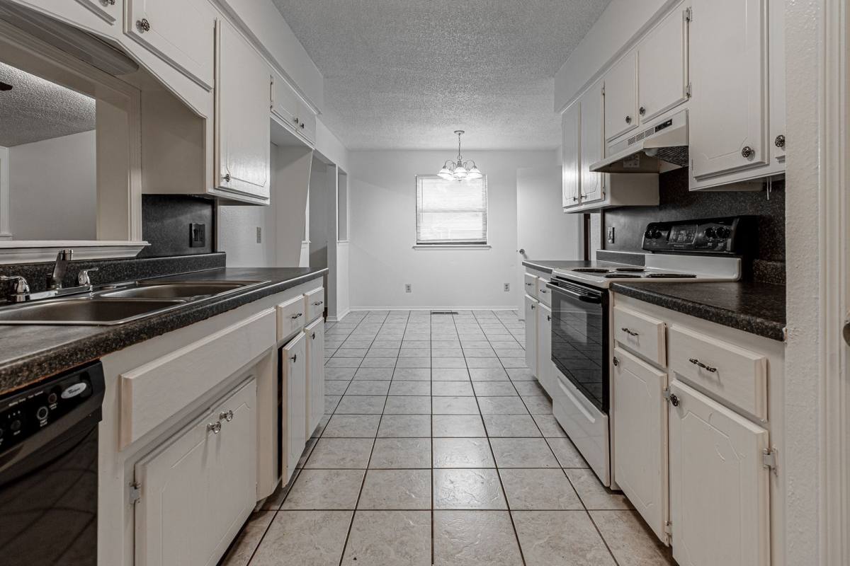 House for rent at 3808 Oakcliff Dr, Oklahoma City, OK 73135