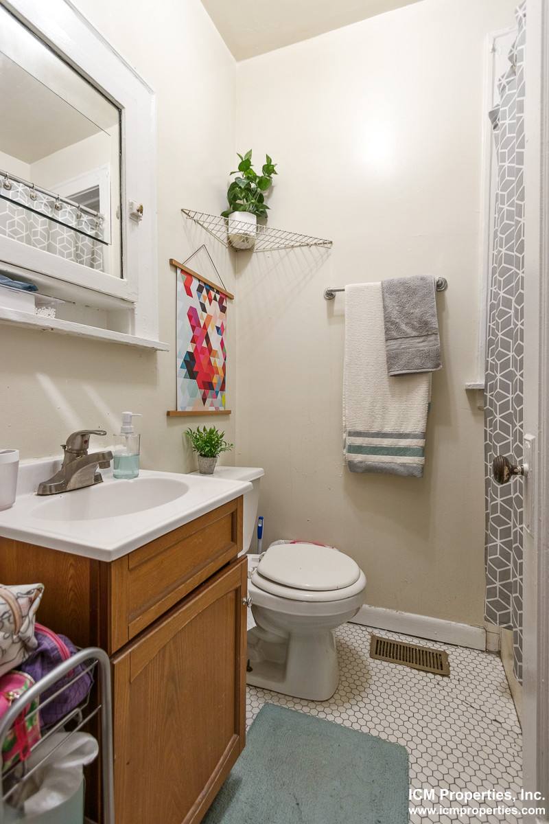 Apartment for rent at 3618 N Marshfield Ave #1C, Chicago, IL 60613