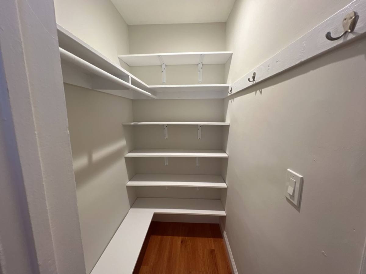 Apartment for rent at 1004-1006 1 2 E Chevy Chase Dr, Glendale, CA 91205