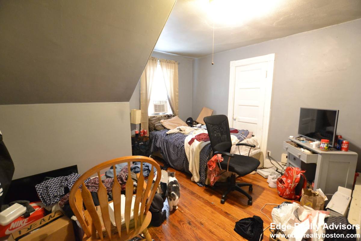 Apartment for rent at 29 Newcastle Rd #2, Brighton, MA 02135
