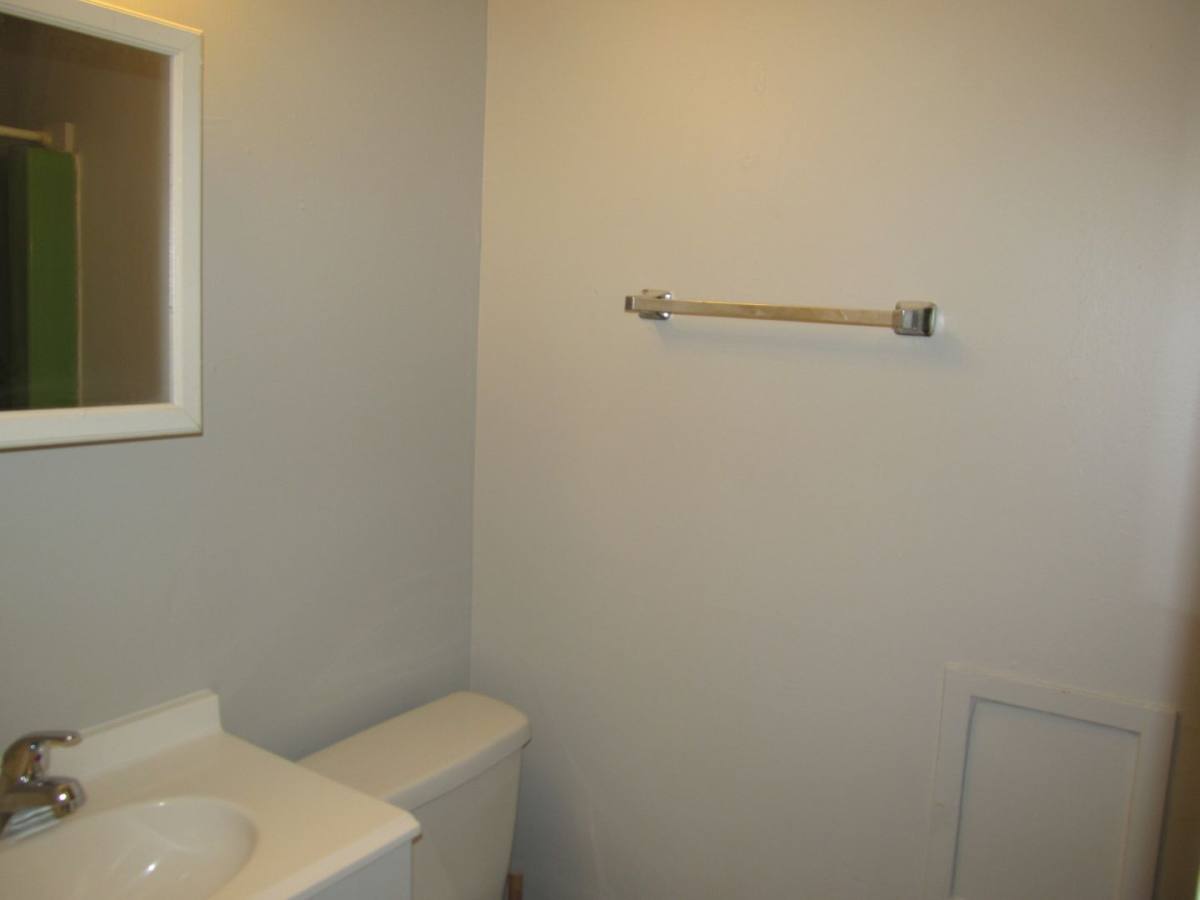 Apartment for rent at 125 W Main St, Yadkinville, NC 27055