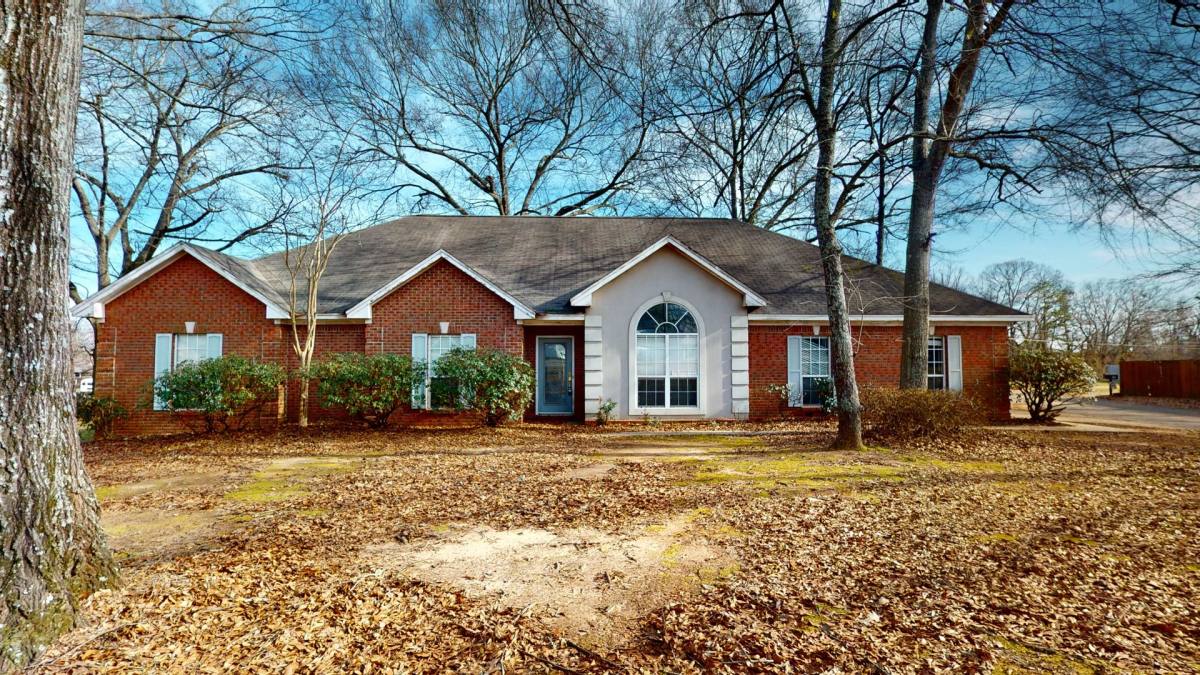 House for rent at 44 Grand Oaks Blvd, Millbrook, AL 36054