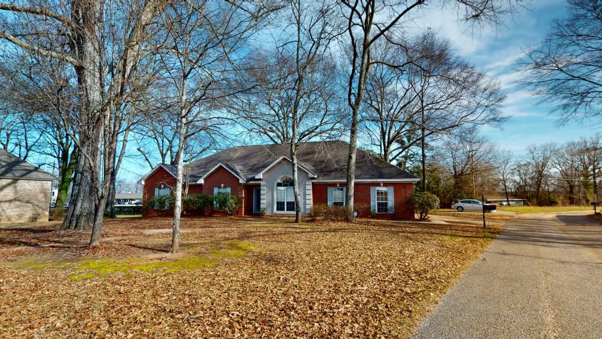 House for rent at 44 Grand Oaks Blvd, Millbrook, AL 36054