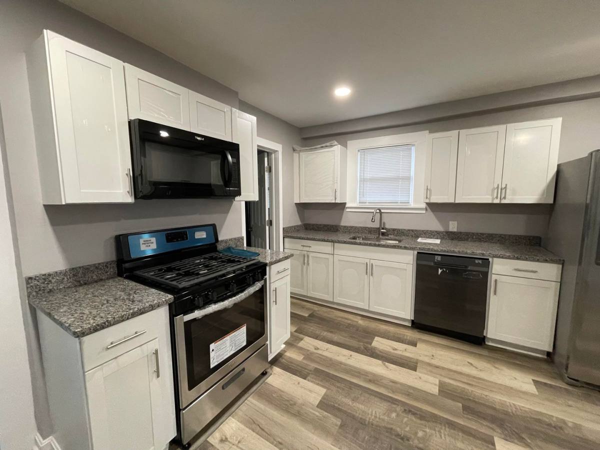Apartment for rent at 151-153 Leighton St, Fitchburg, MA 01420