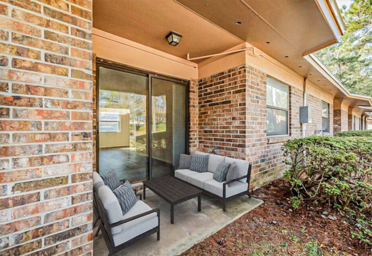 Apartment for rent at 5565 Connie Jean Rd, Jacksonville, FL 32222