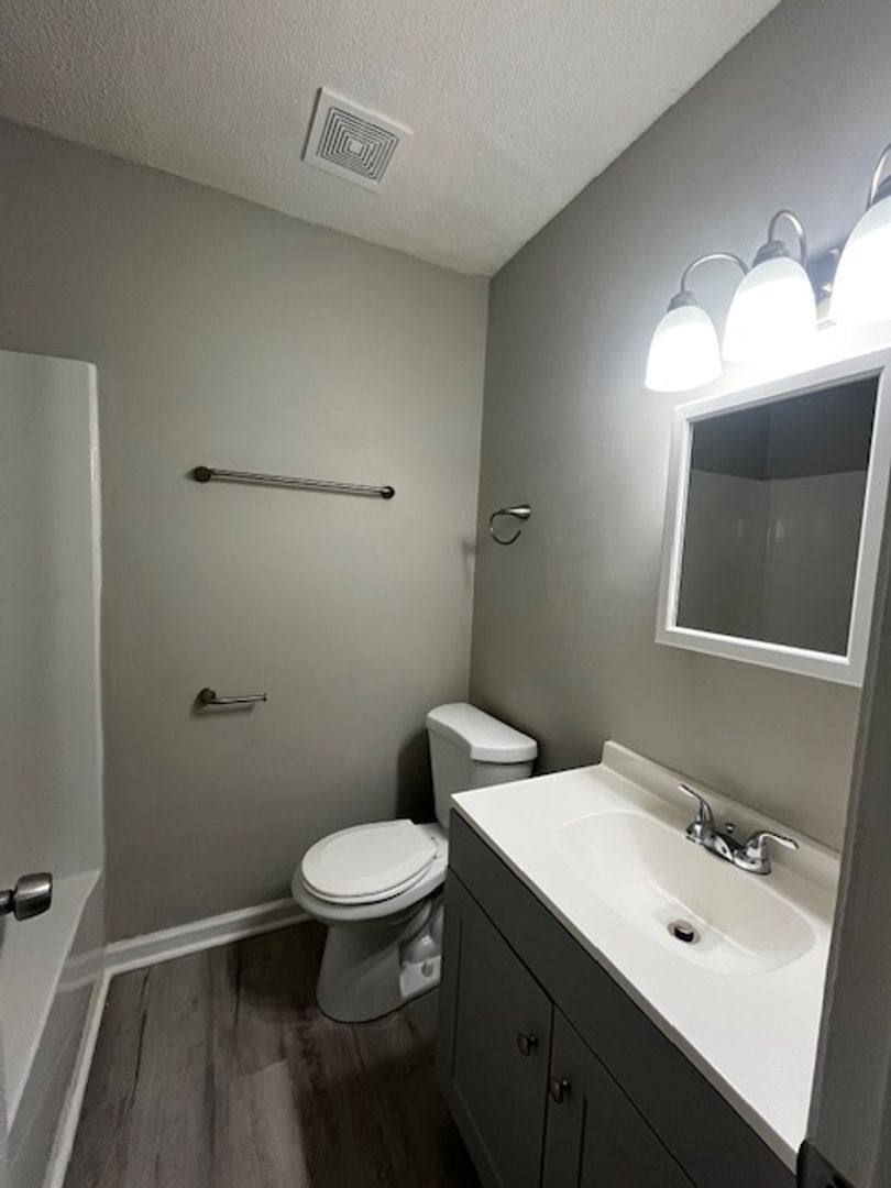Apartment for rent at 1955 Lakeview Rd #B, Asheboro, NC 27203