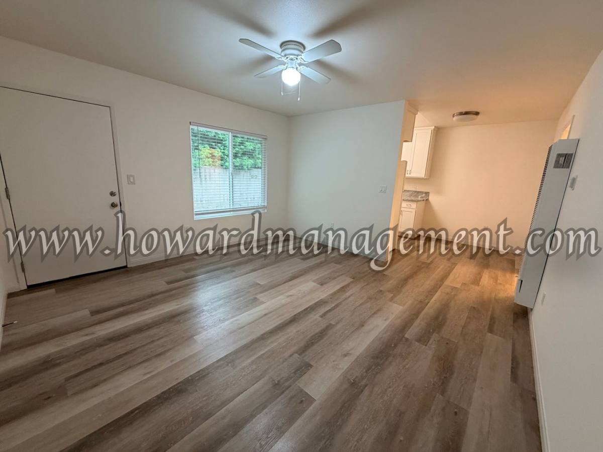 Apartment for rent at 4124 Grand View Blvd, Los Angeles, CA 90066