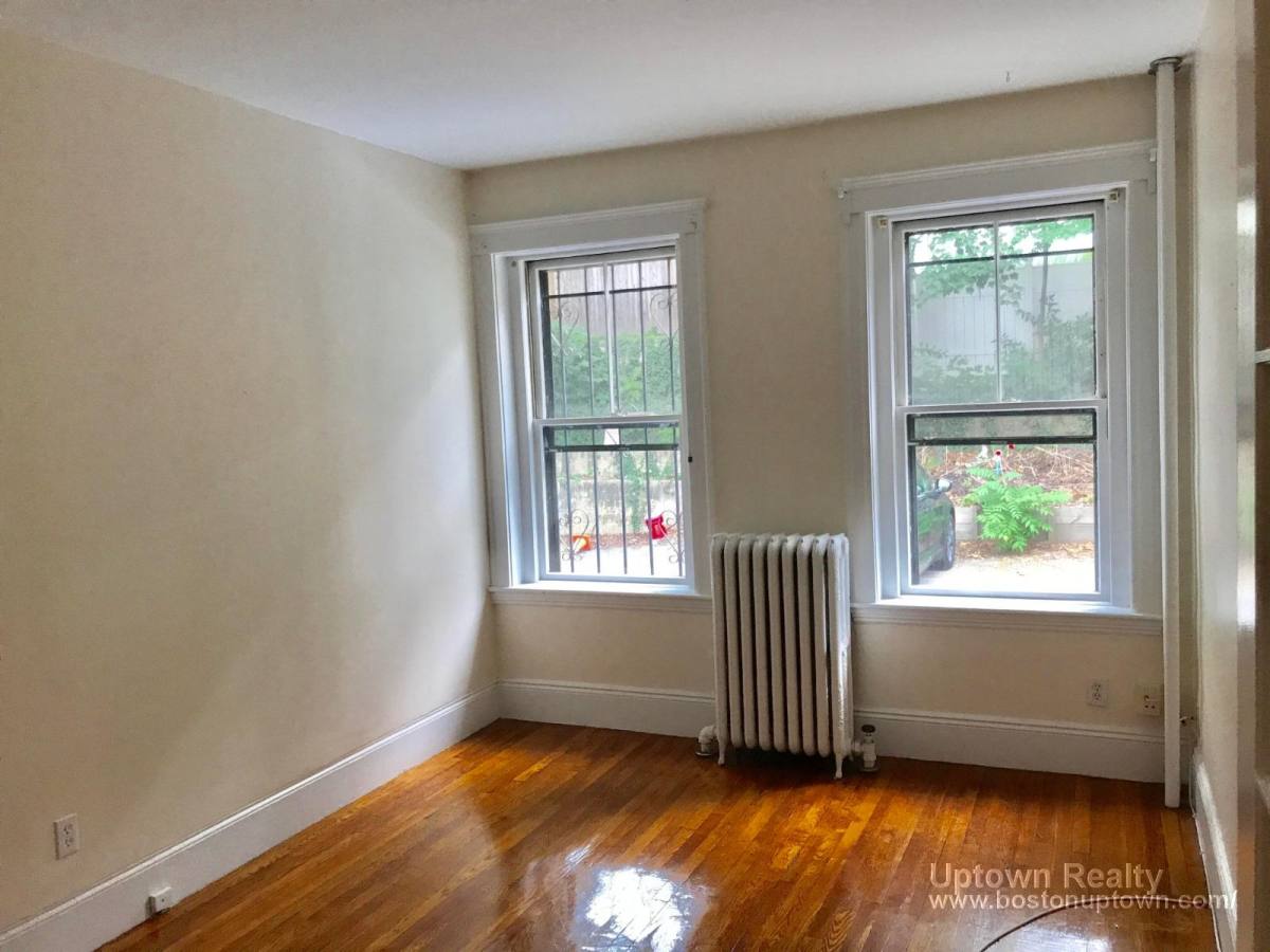 Apartment for rent at 33 Dwight St #2, Brookline, MA 02446