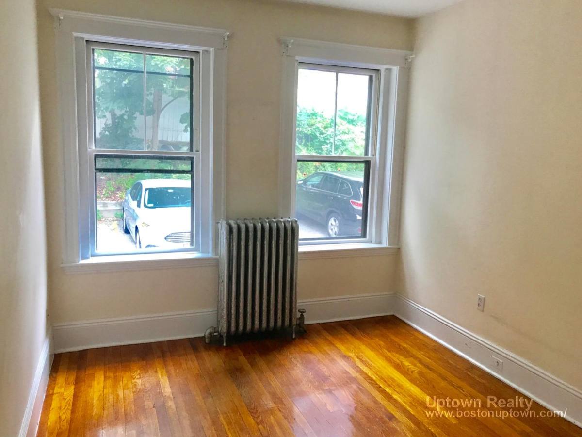 Apartment for rent at 33 Dwight St #2, Brookline, MA 02446