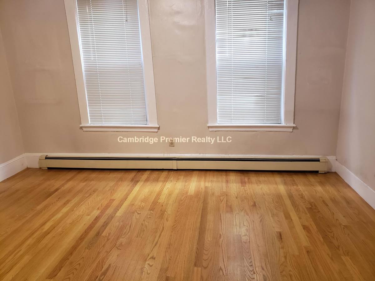 Apartment for rent at 279 Pearl St #1R, Cambridge, MA 02139