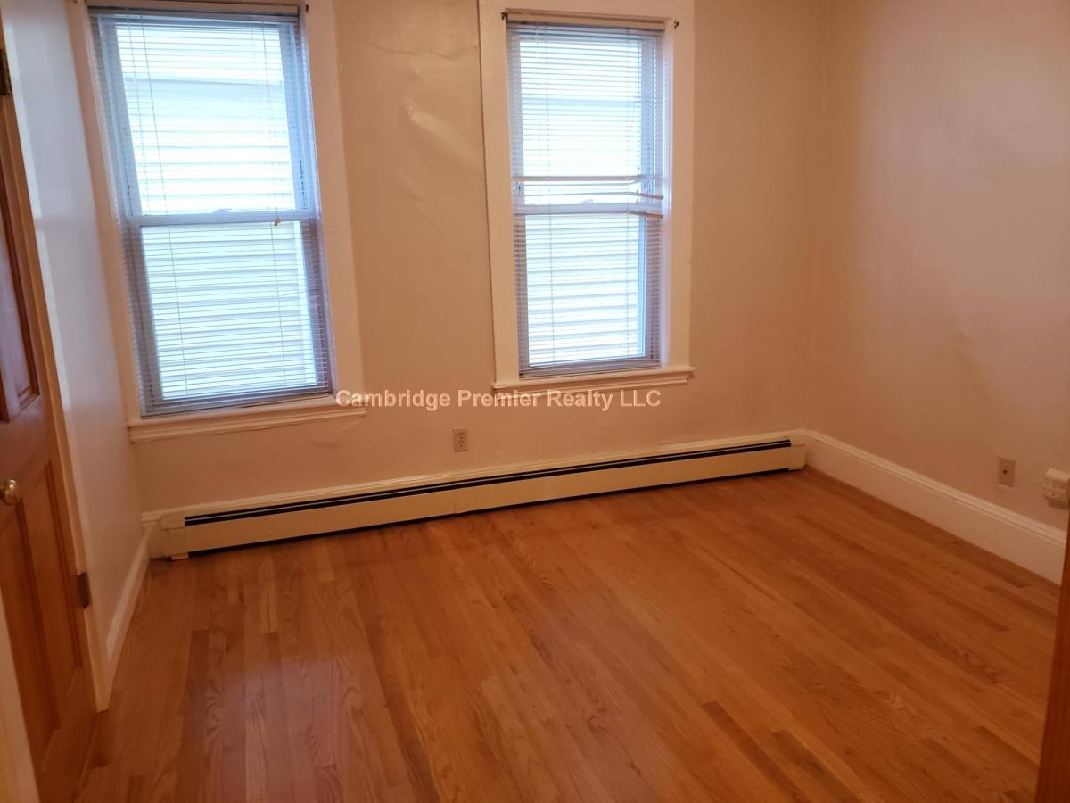 Apartment for rent at 279 Pearl St #1R, Cambridge, MA 02139