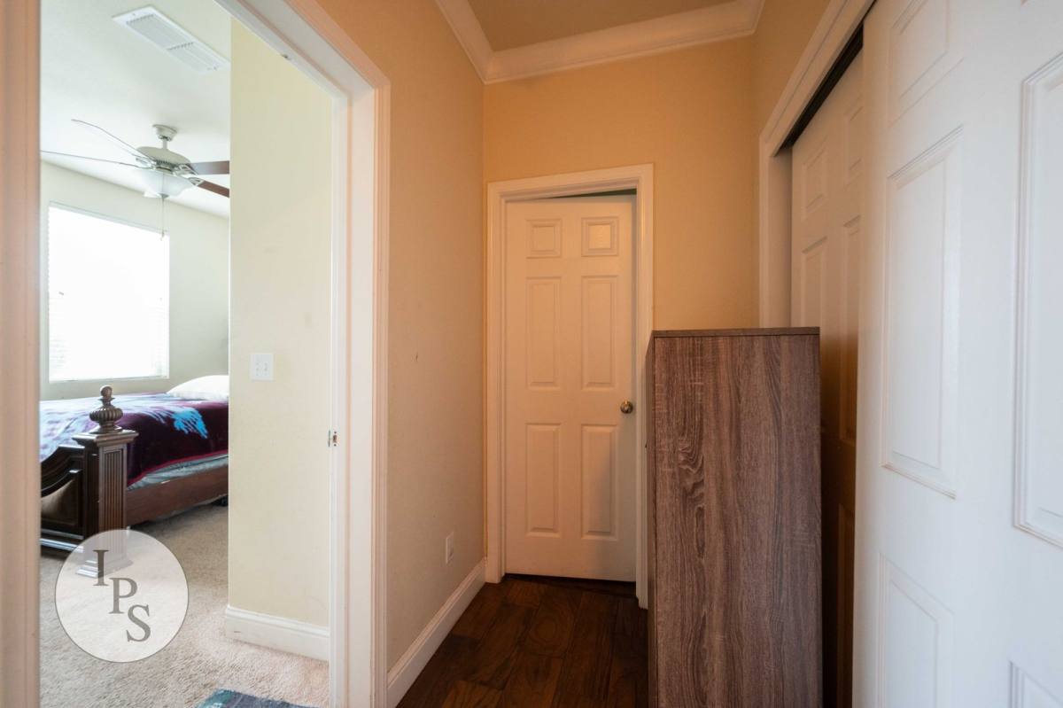 House for rent at 856 Reagan Ave, Sanger, CA 93657