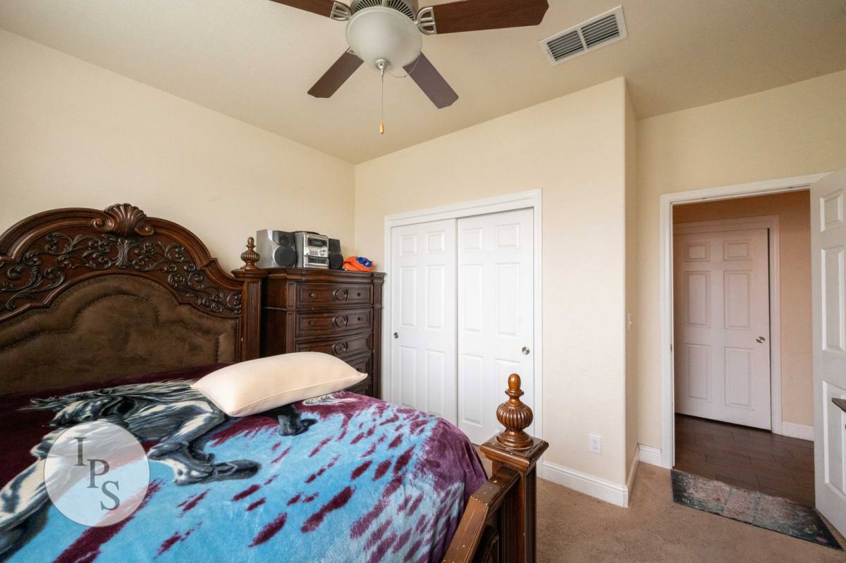House for rent at 856 Reagan Ave, Sanger, CA 93657