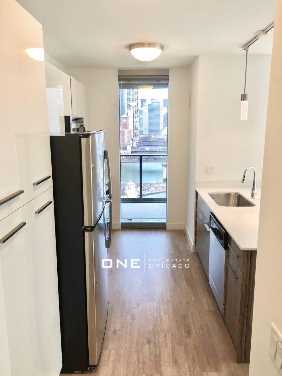 Apartment for rent at 333 W Wolf Point Plaza #5, Chicago, IL 60654
