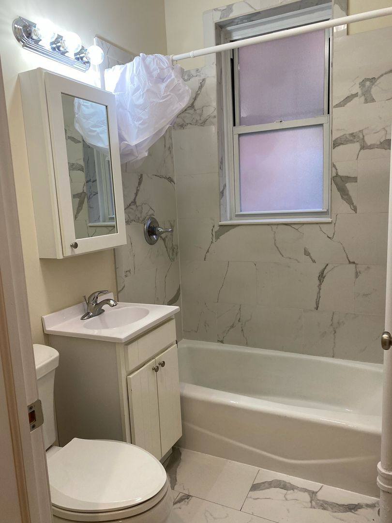 Apartment for rent at 36 50th St, Weehawken, NJ 07086
