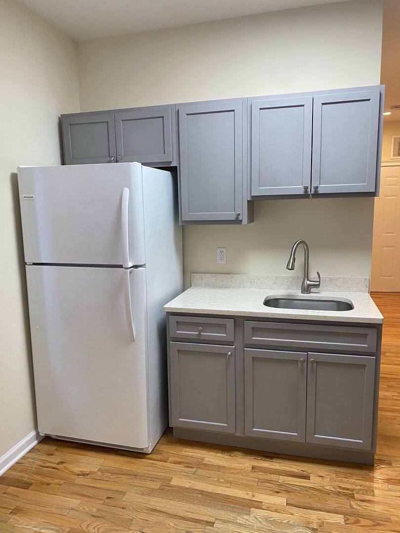 Apartment for rent at 36 50th St, Weehawken, NJ 07086