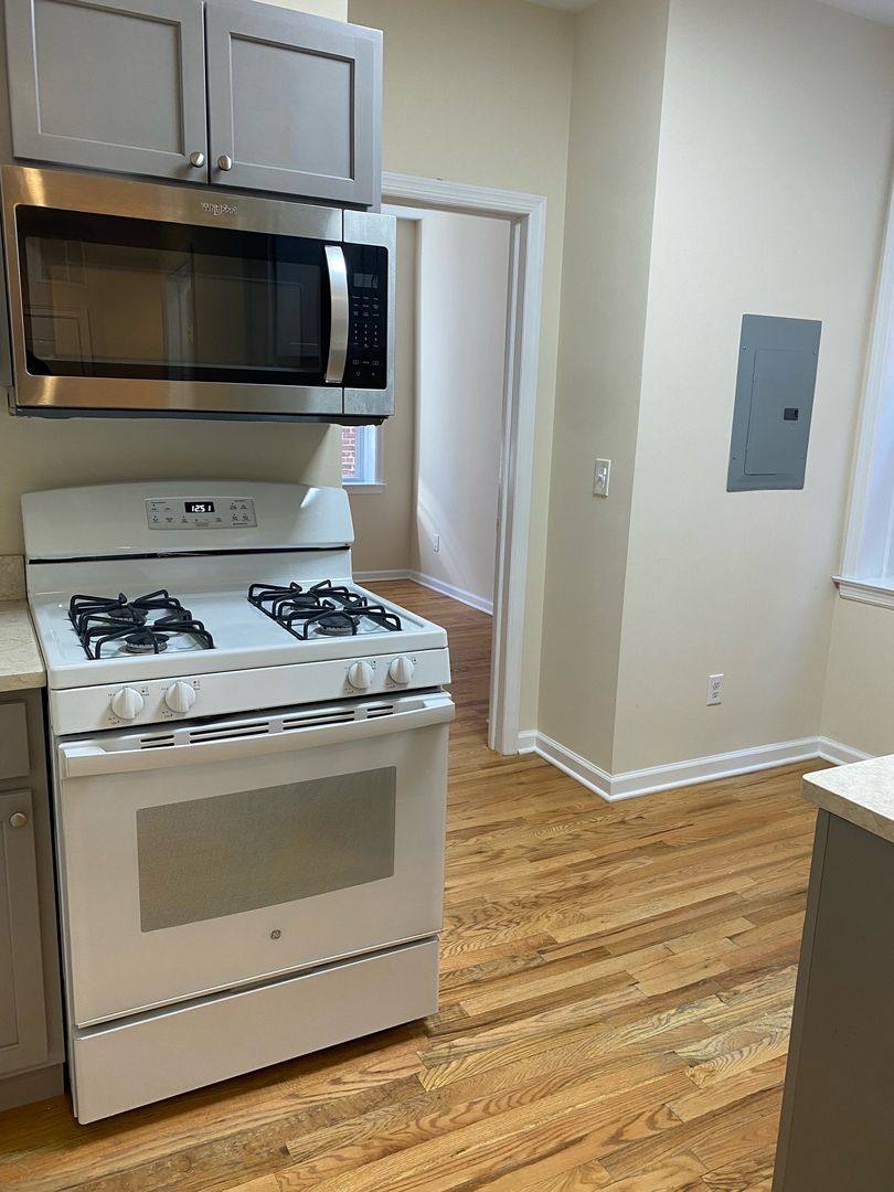 Apartment for rent at 36 50th St, Weehawken, NJ 07086