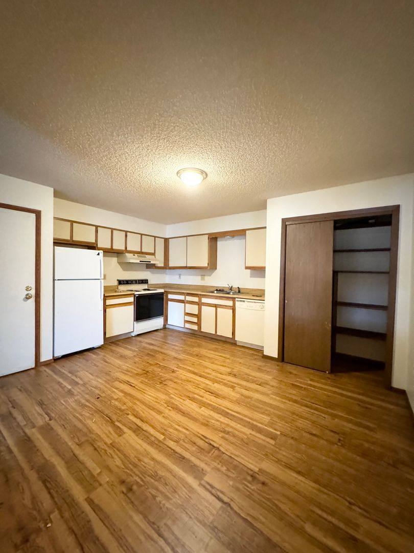 Apartment for rent at 332 Terri Dr, Loveland, CO 80537