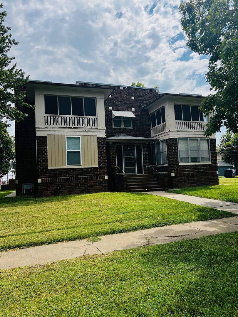 Apartment for rent at 511 N Adams, Junction City, KS 66441