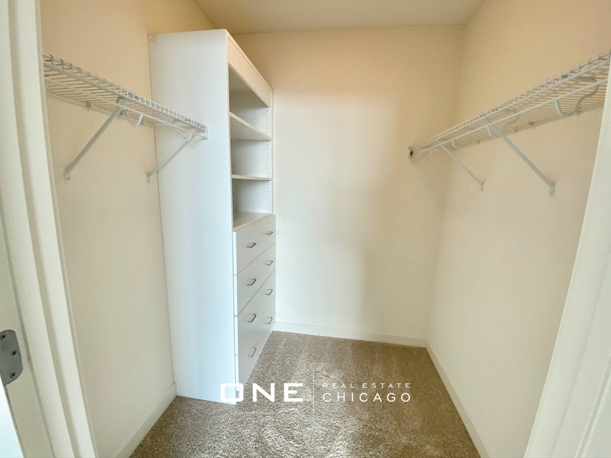 Apartment for rent at 1255 S Michigan #1, Chicago, IL 60605