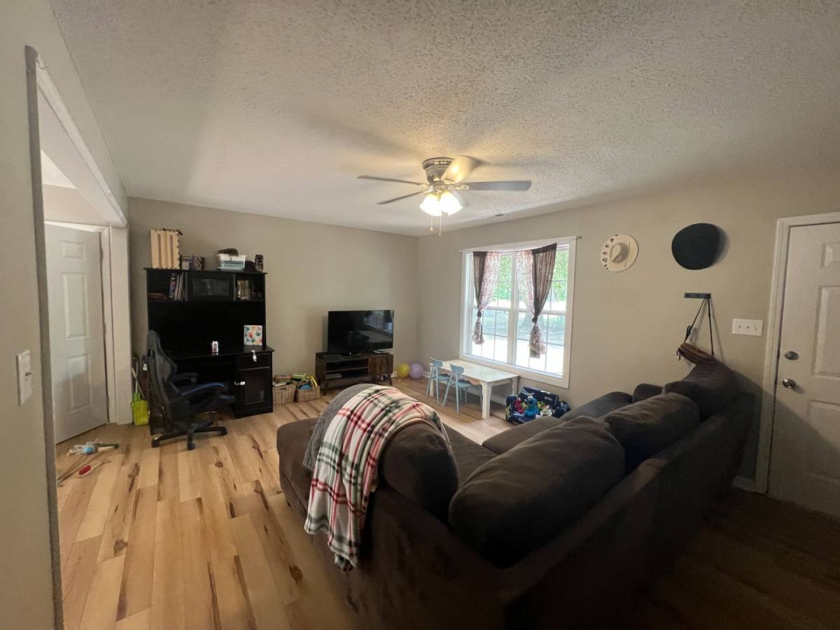 House for rent at 197 Bannermans Mill Rd, Richlands, NC 28574