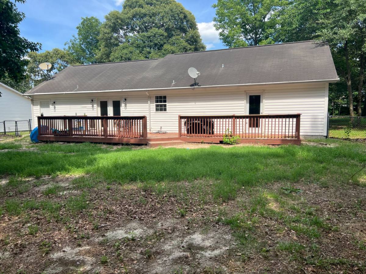 House for rent at 197 Bannermans Mill Rd, Richlands, NC 28574
