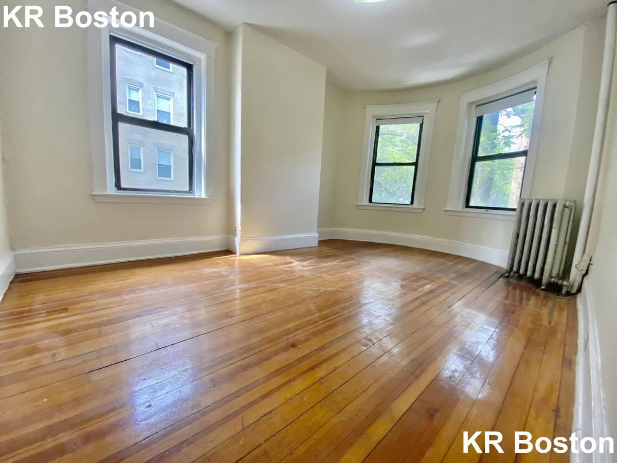Apartment for rent at 1381 Commonwealth Ave #2, Allston, MA 02134