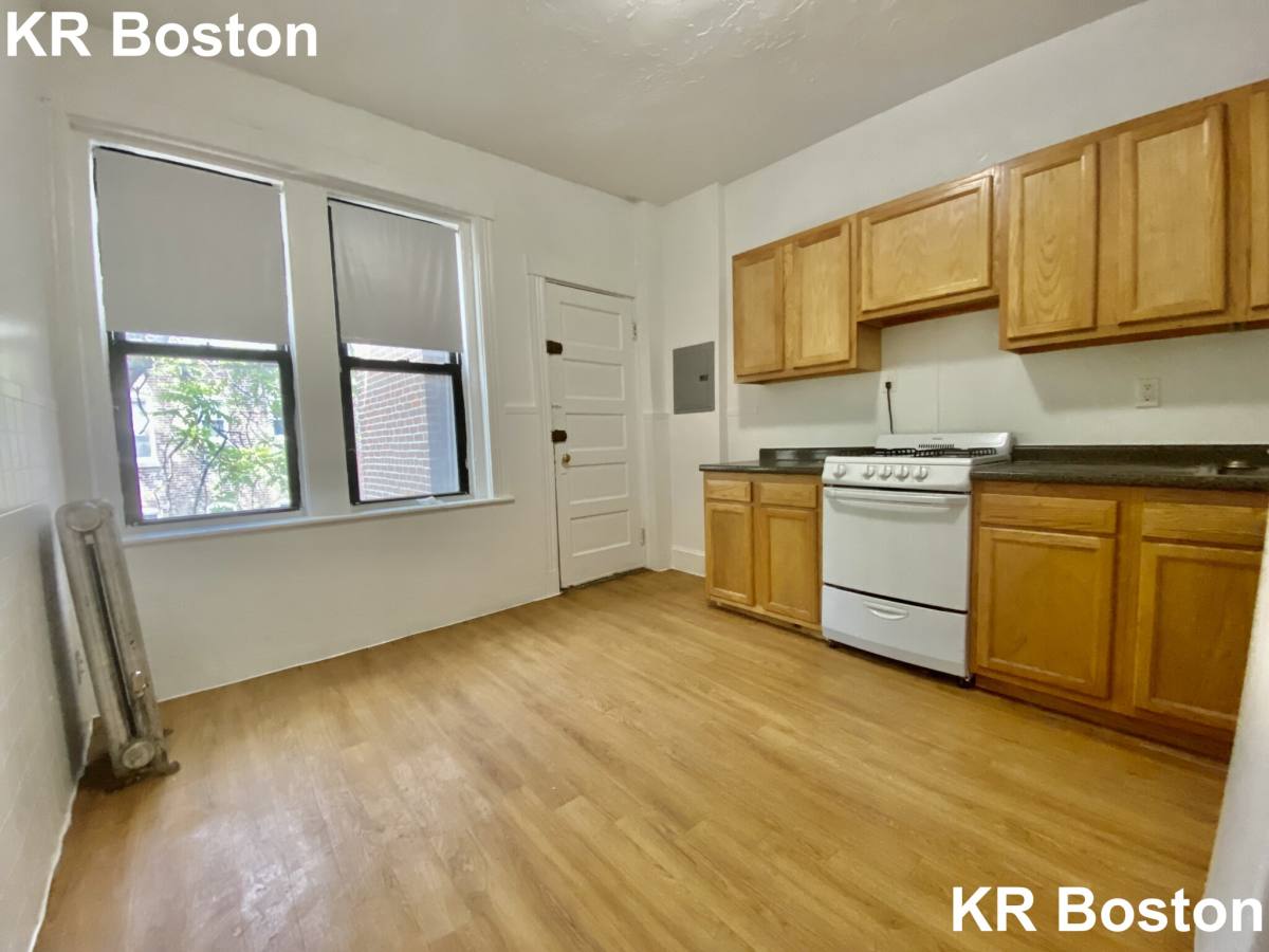 Apartment for rent at 1381 Commonwealth Ave #2, Allston, MA 02134