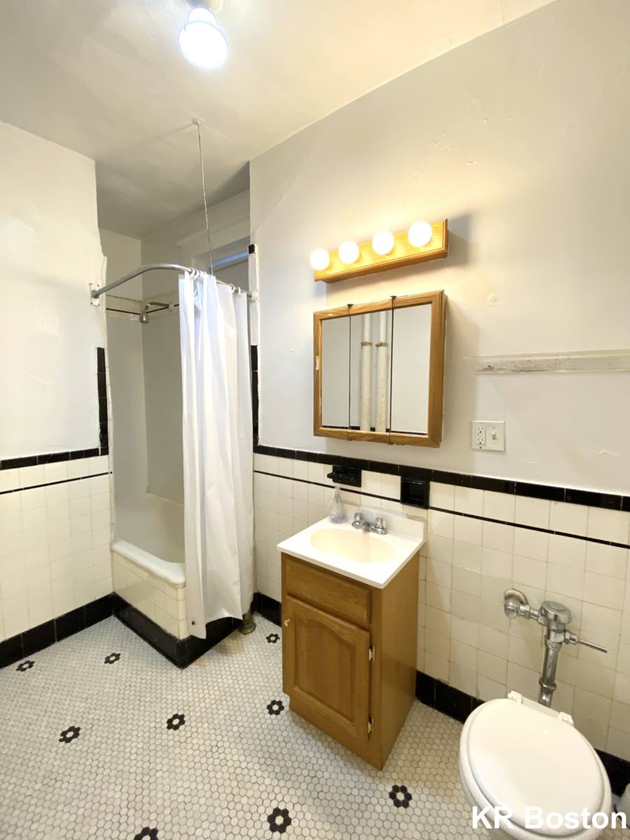 Apartment for rent at 1820 Commonwealth Ave #26, Brighton, MA 02135