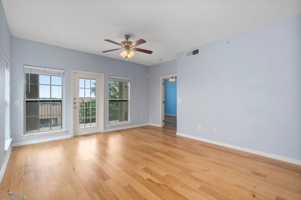 Apartment for rent at 6810 Deatonhill Dr, Austin, TX 78745