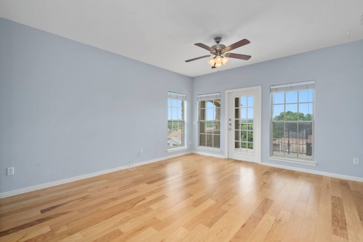 Apartment for rent at 6810 Deatonhill Dr, Austin, TX 78745