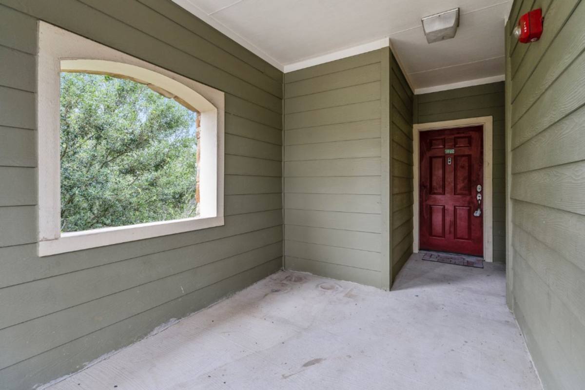 Apartment for rent at 6810 Deatonhill Dr, Austin, TX 78745