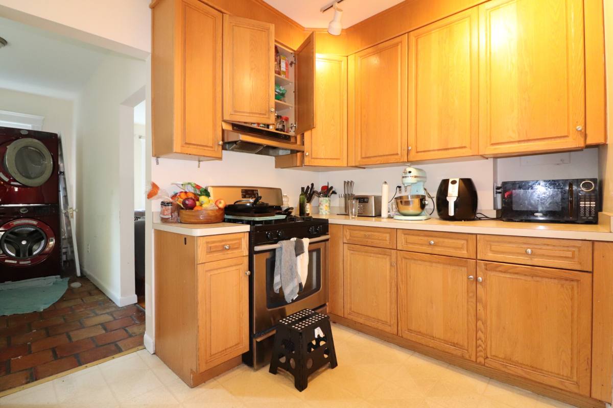 Apartment for rent at 40 Atherton Rd #2, Brookline, MA 02446